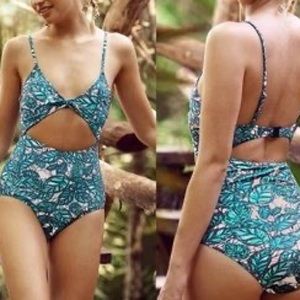 Cupshe Lush Leaves Swimsuit